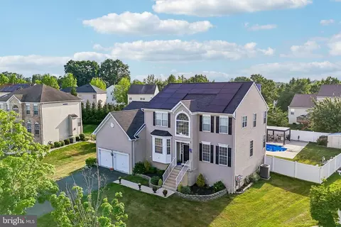 27 Queensboro Ter, Hightstown, NJ 08520
