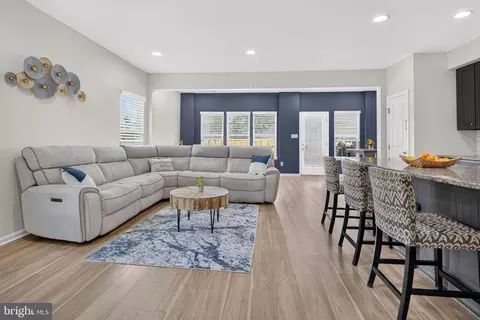 91 Sundance Dr, Hamilton, NJ 08619
