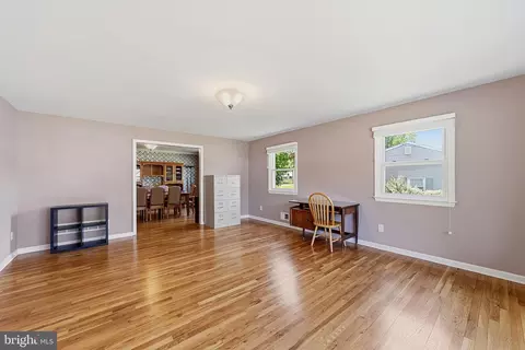 Living - 17 Brophy Dr, Ewing, NJ 08638 photo 1 of 4