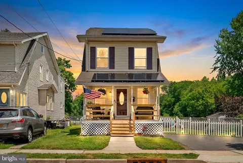 28 Bentley Ave, Hamilton, NJ 08619