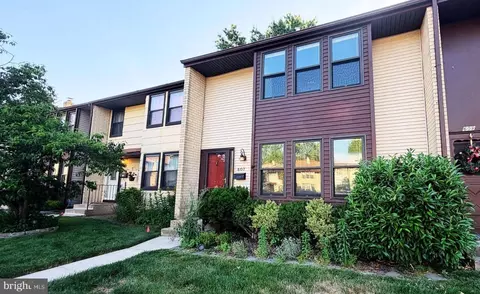 607 Greenwich Ct, Hightstown, NJ 08520