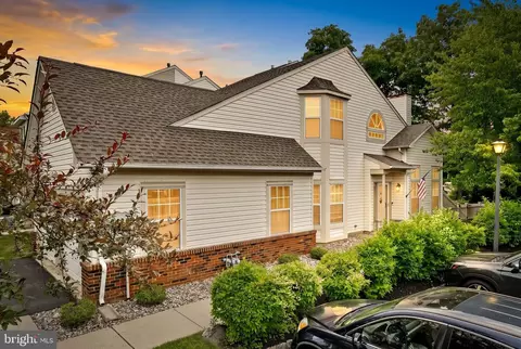 15 Dunston Ln, Robbinsville, NJ 08691