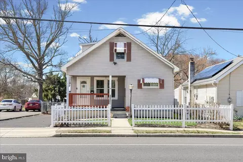 21 Buttonwood Dr, Ewing, NJ 08638