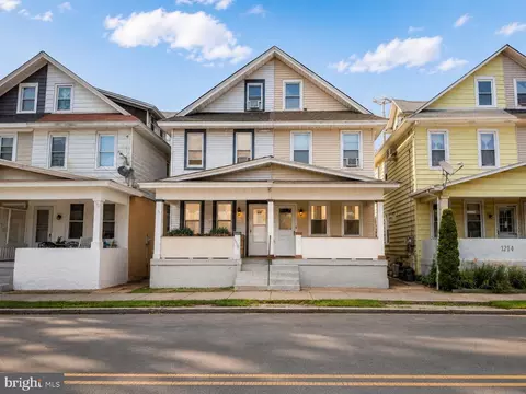 1212 Adeline St, Trenton, NJ 08610