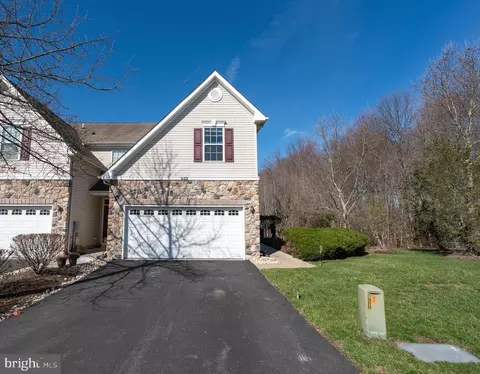 233 Concord Pl, Pennington, NJ 08534