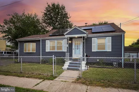 137 Edmund St, Hamilton, NJ 08610
