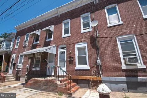 248 Grand St, Trenton, NJ 08611
