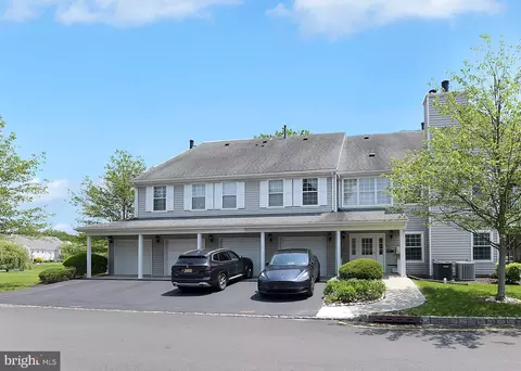 802 Eagles Chase, Trenton, NJ 08648