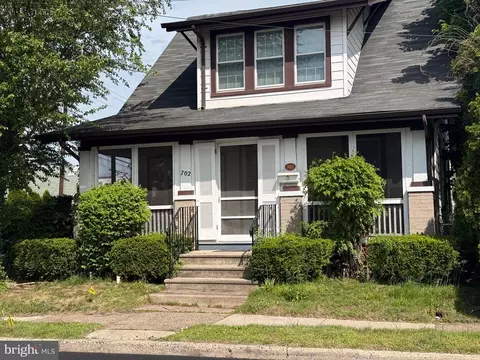 702 E Howell St, Hamilton, NJ 08610