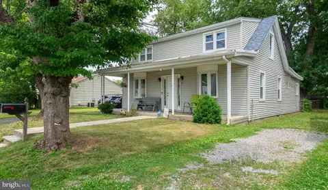 76 6th Ave, Hamilton, NJ 08619
