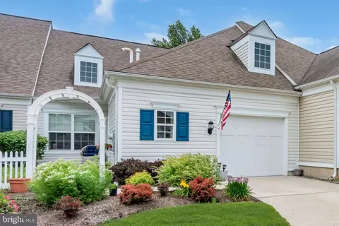 173 Sparrow Dr, Hamilton, NJ 08690