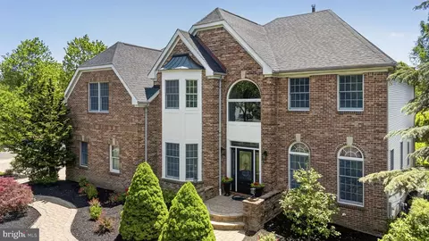 103 S Longfellow Dr, Princeton Junction, NJ 08550