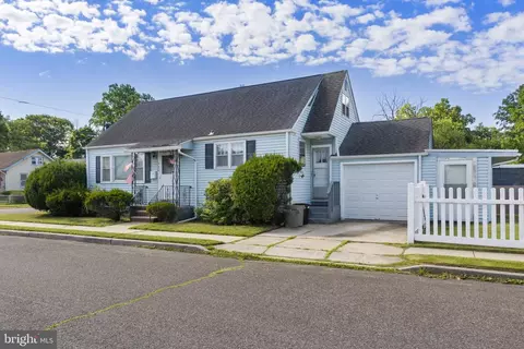 920 Barnt Deklyn Rd, Hamilton, NJ 08610