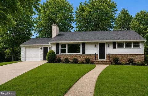 133 Villanova Dr, Lawrenceville, NJ 08648