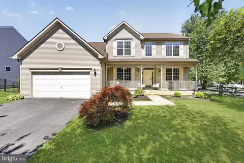 2 Stonehedge Dr, East Windsor, NJ 08520