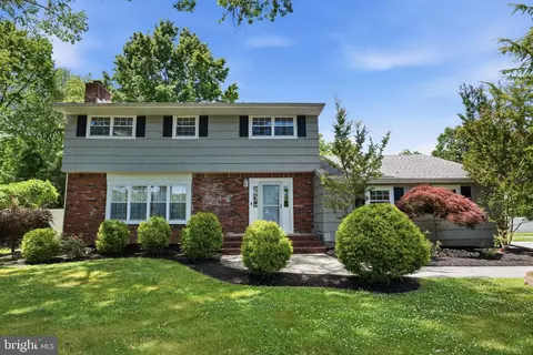 1 Galston Dr, Princeton Junction, NJ 08550