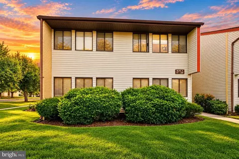 e21 Avon Drive, East Windsor, NJ 08520