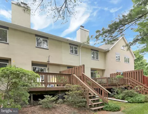 19 Exeter Ct, Princeton, NJ 08540