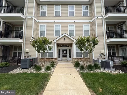 38 Kyle Way, Ewing, NJ 08628