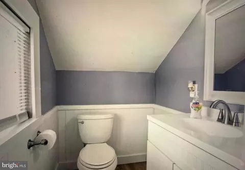 Entry Way - 17 Hazelhurst Ave, Ewing Twp, NJ 08638 photo 3 of 4