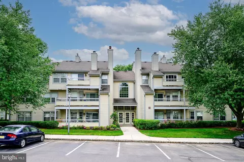 104 Heritage Blvd #6, Princeton, NJ 08540