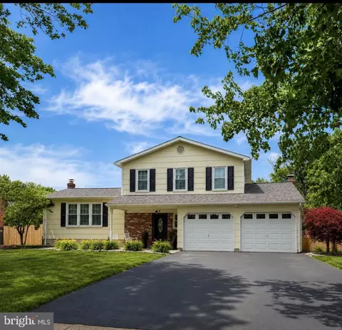 4 Kristin Way, Hamilton, NJ 08690