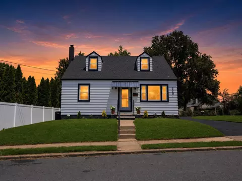 220 New Hillcrest Ave, Ewing, NJ 08628
