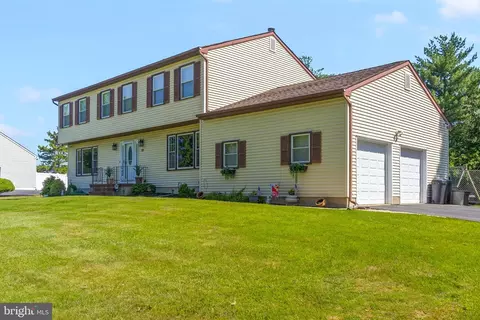 Exterior - 99 Willis Dr, Ewing, NJ 08628 photo 3 of 12