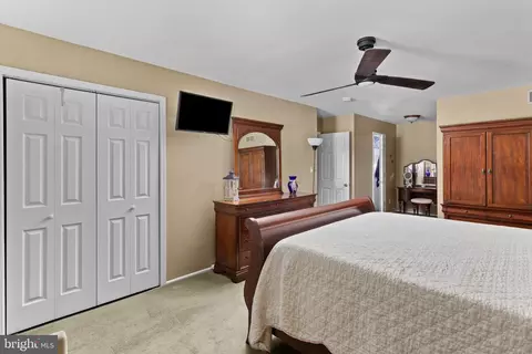 Bedroom - 99 Willis Dr, Ewing, NJ 08628 photo 4 of 4
