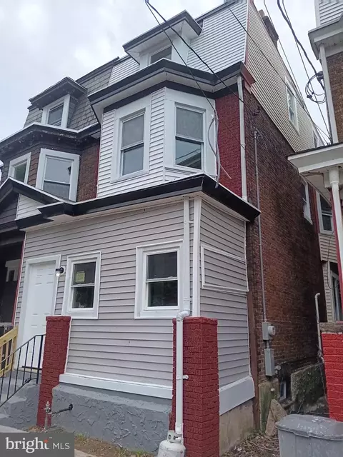 457 W Hanover St, Trenton, NJ 08618