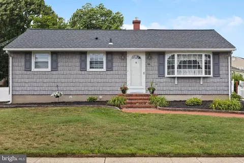 66 Englewood Blvd, Hamilton, NJ 08610