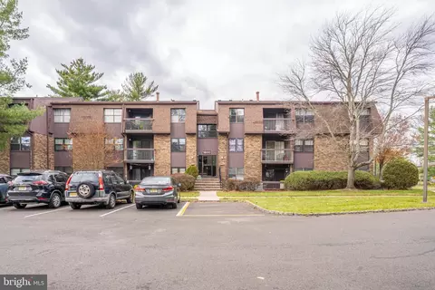 1814 Old Stone Mill Dr, East Windsor, NJ 08512