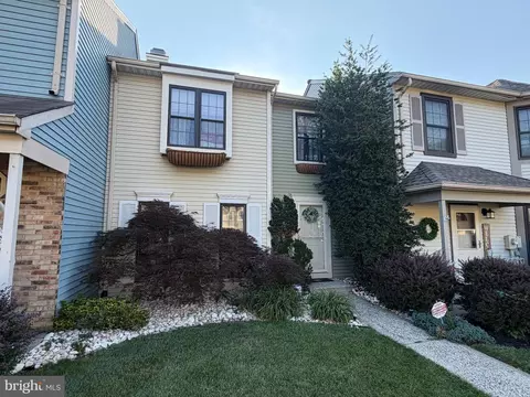 43 Devon Ct, Robbinsville, NJ 08691