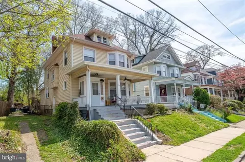 28 Oak Ln, Trenton, NJ 08618