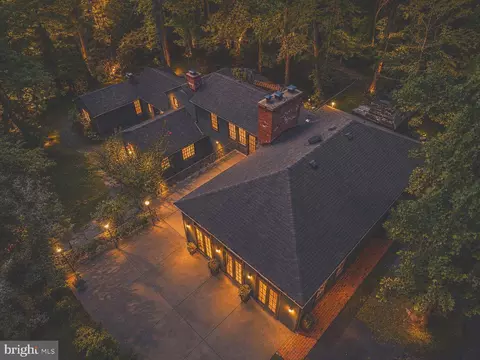 592 Province Line Rd, Hopewell, NJ 08525