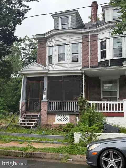 39 Edgemere Ave, Trenton, NJ 08618