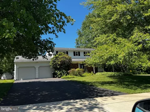 1 Tina Dr, Titusville, NJ 08560
