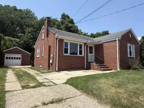 61 Colson St, Trenton, NJ 08610
