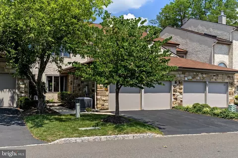 51 Woodmont, Lawrence Township, NJ 08648
