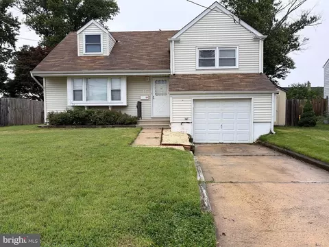 16 Wickom Ave, Hamilton, NJ 08690
