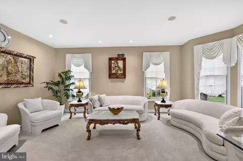 Living - 15 Scenic Dr, Ewing, NJ 08628 photo 2 of 2