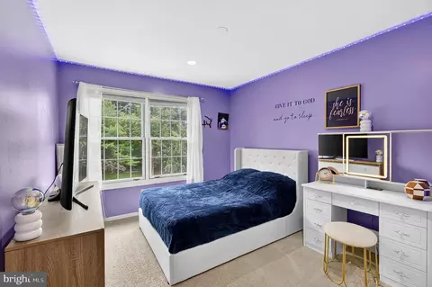Bedroom - 15 Scenic Dr, Ewing, NJ 08628 photo 8 of 8