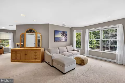 Bedroom - 15 Scenic Dr, Ewing, NJ 08628 photo 4 of 8