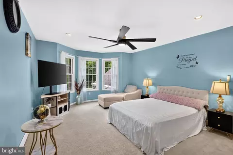 Bedroom - 15 Scenic Dr, Ewing, NJ 08628 photo 5 of 8