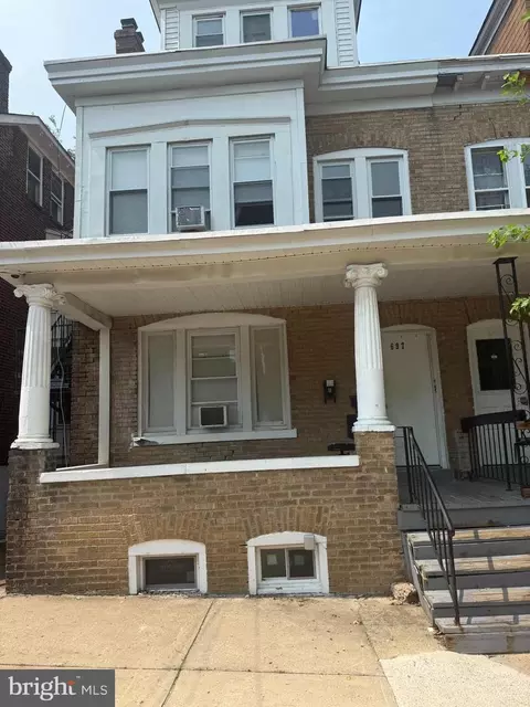697 Rutherford Ave, Trenton, NJ 08618