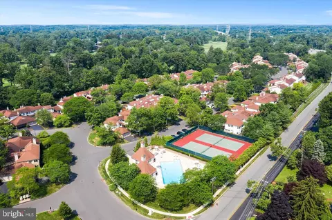 75 Woodmont, Lawrenceville, NJ 08648