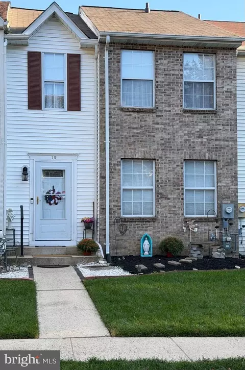 19 N Dunmoor, Hamilton, NJ 08690