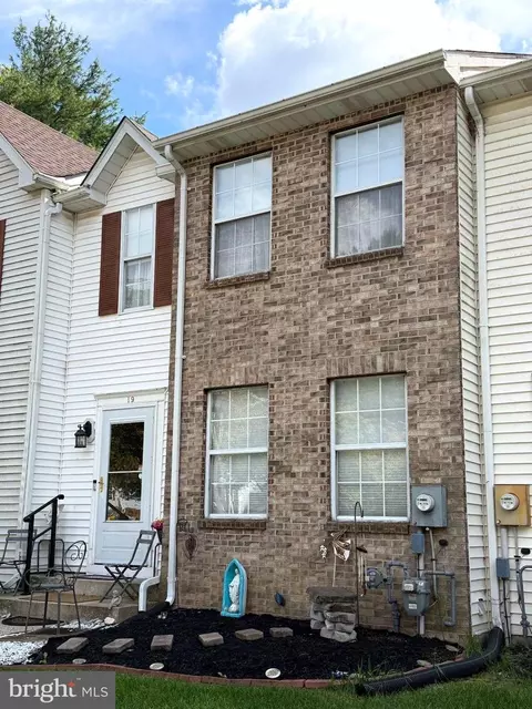 19 N Dunmoor, Hamilton, NJ 08690