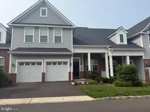 33 Tucker Way, Pennington, NJ 08534