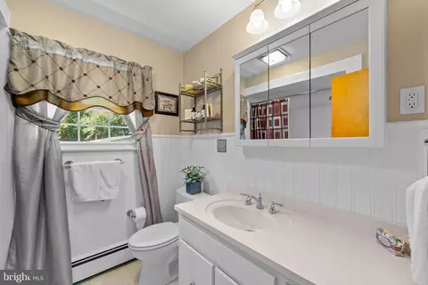 Bath - 1265 Lower Ferry Rd, Ewing, NJ 08618 photo 2 of 2